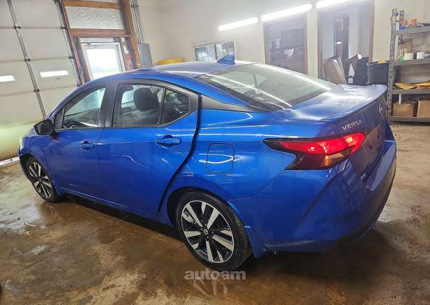 Nissan Versa