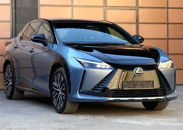 Lexus RZ 450e