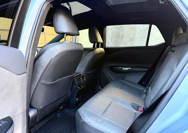 Lexus RZ 450e