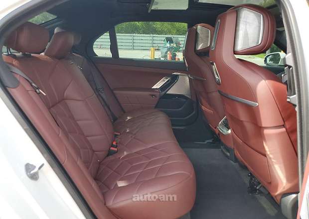 BMW 740