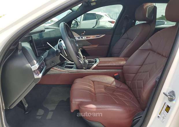 BMW 740