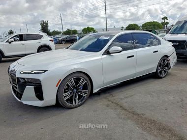BMW 740  2024 