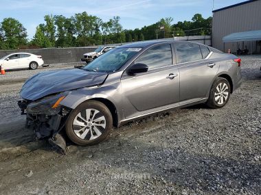 Nissan Altima  2024 