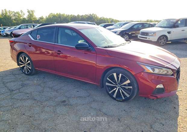 Nissan Altima
