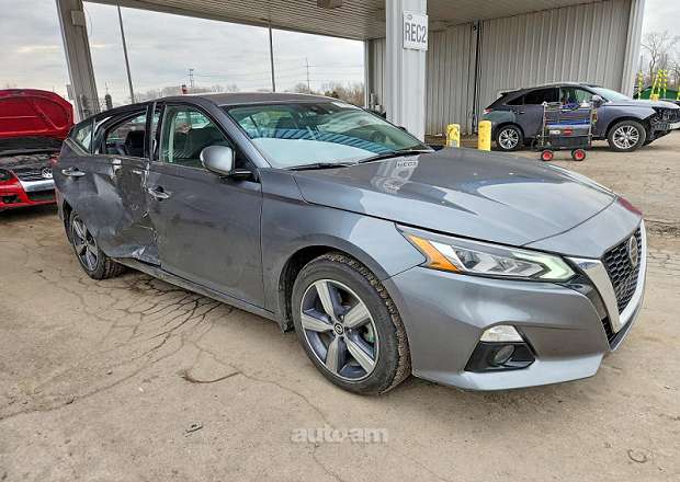 Nissan Altima