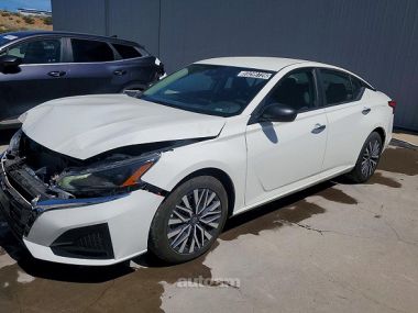 Nissan Altima  2025 