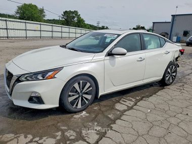 Nissan Altima  2022 