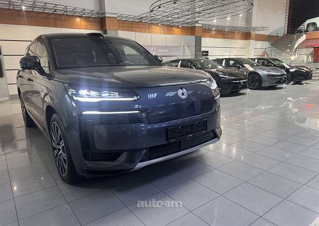 Denza N9