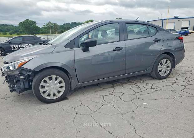 Nissan Versa