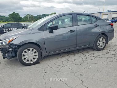 Nissan Versa  2023 