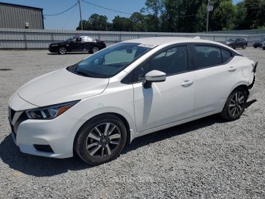 Nissan Versa  2021 