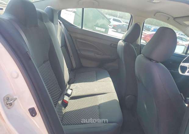 Nissan Versa
