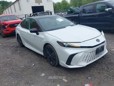 Toyota Camry  2025 