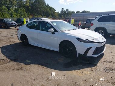 Toyota Camry  2025 