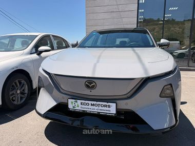 Mazda EZ-60  2025 
