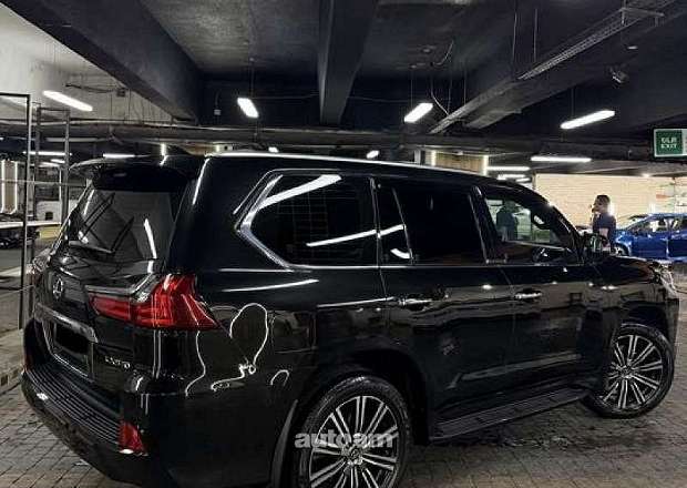 Lexus LX 570