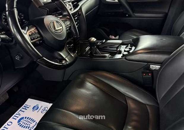 Lexus LX 570