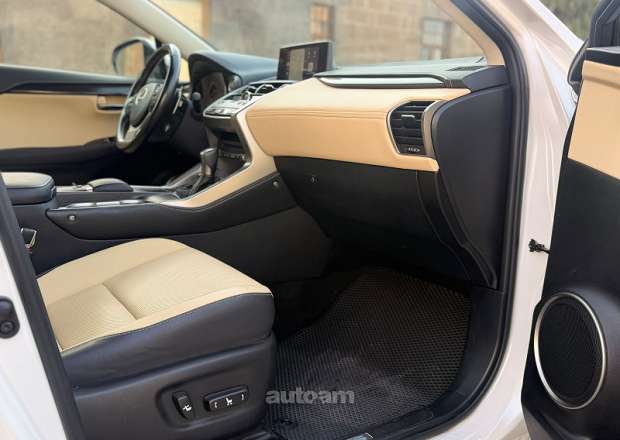 Lexus NX 300t