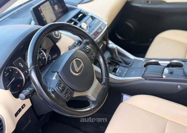 Lexus NX 300t
