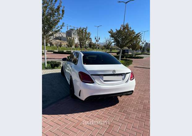 Mercedes-Benz C 300