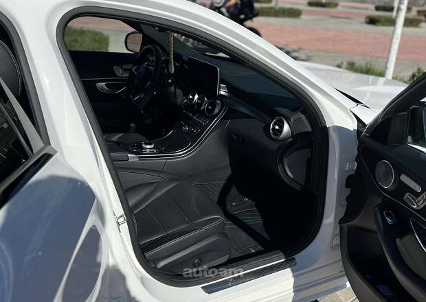Mercedes-Benz C 300