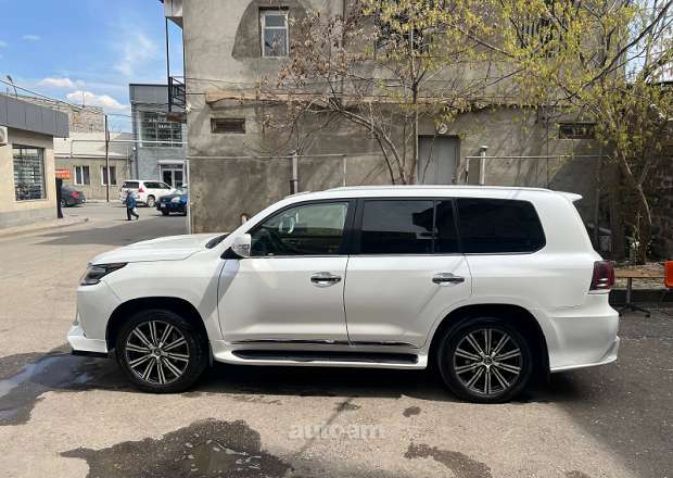 Lexus LX 570