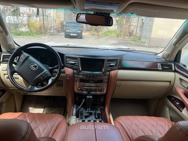Lexus LX 570  2008 