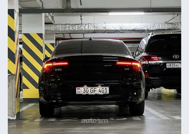 Volvo S90