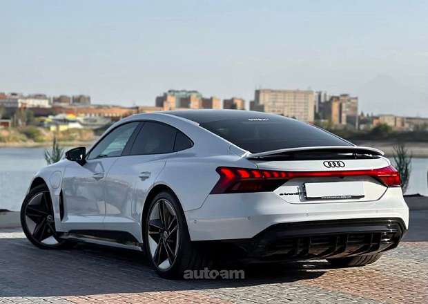 Audi e-tron GT