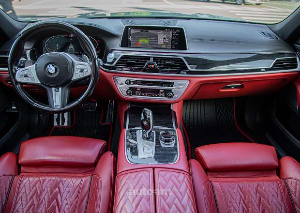 BMW 750