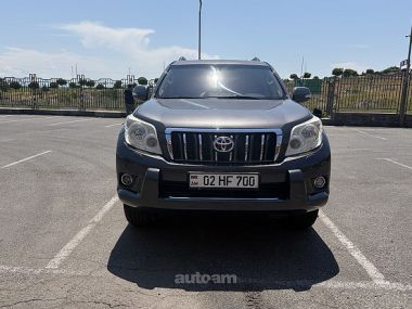 Toyota Land Cruiser Prado  2011 