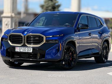 BMW XM  2023 