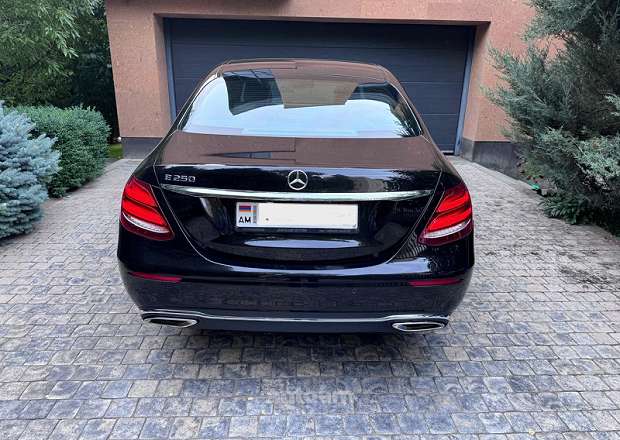 Mercedes-Benz E 250