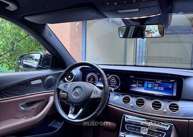 Mercedes-Benz E 250