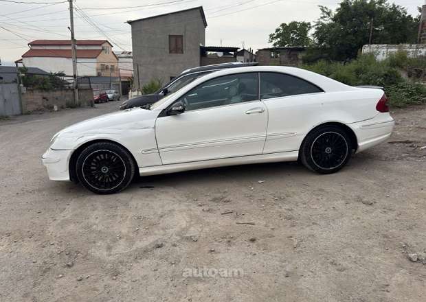 Mercedes-Benz CLK 320