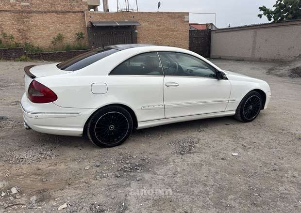Mercedes-Benz CLK 320