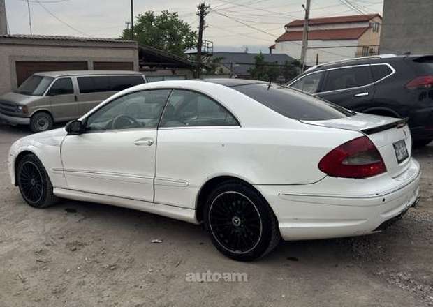 Mercedes-Benz CLK 320