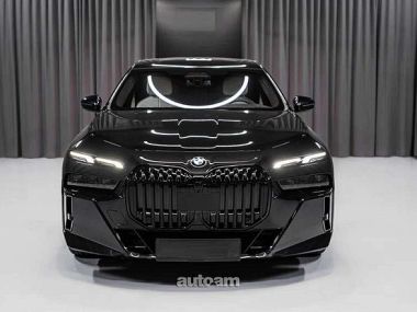 BMW i7  2024 