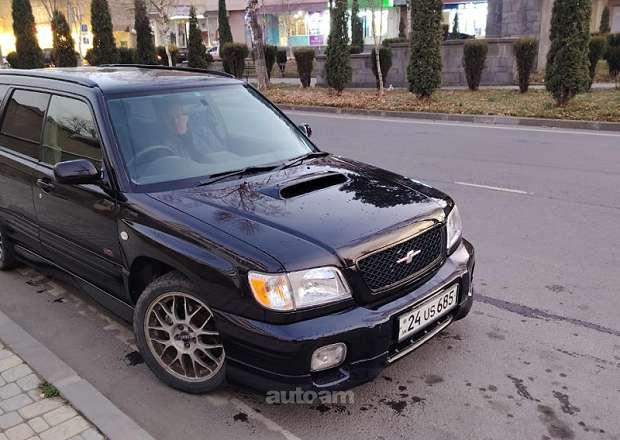 Subaru Forester 2001 — լուսանկար 1