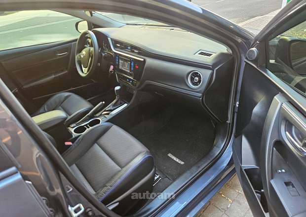 Toyota Corolla 2018 — photo 7