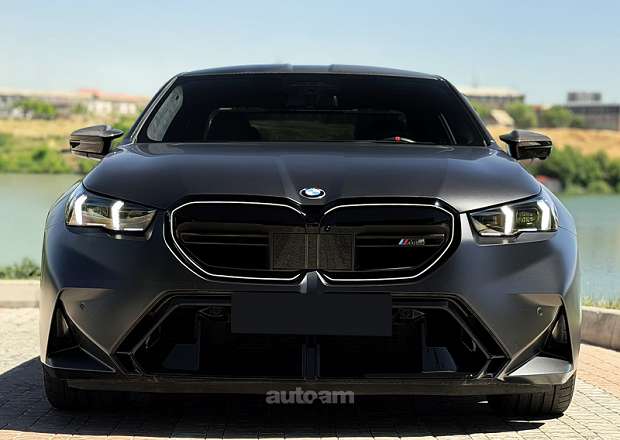 BMW M5 2024 — photo 2