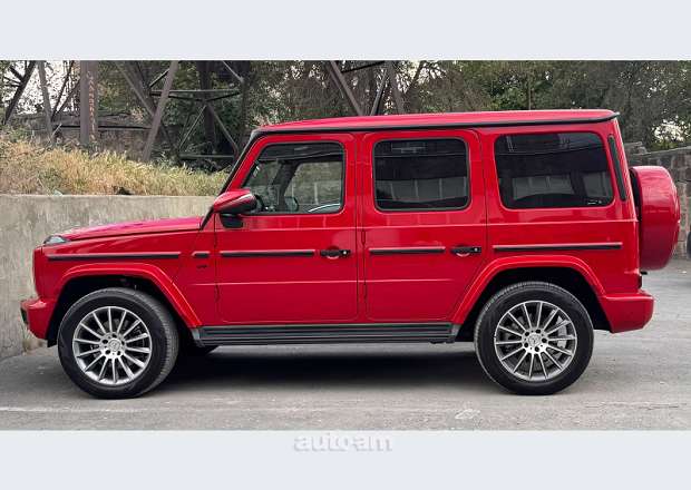 Mercedes-Benz G 500