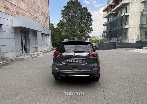 Nissan Rogue