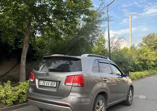 Kia Sorento 2010 — լուսանկար 4