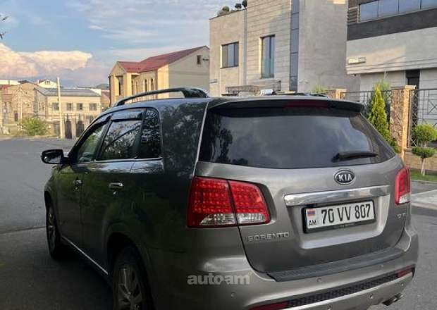 Kia Sorento 2010 — լուսանկար 6