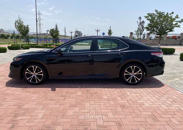 Toyota Camry 2020 — լուսանկար 5