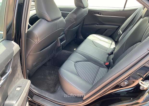 Toyota Camry 2020 — լուսանկար 11