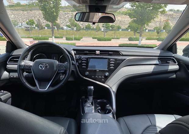 Toyota Camry 2020 — լուսանկար 9