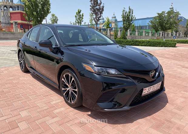 Toyota Camry 2020 — լուսանկար 1