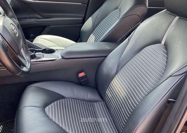 Toyota Camry 2020 — լուսանկար 10